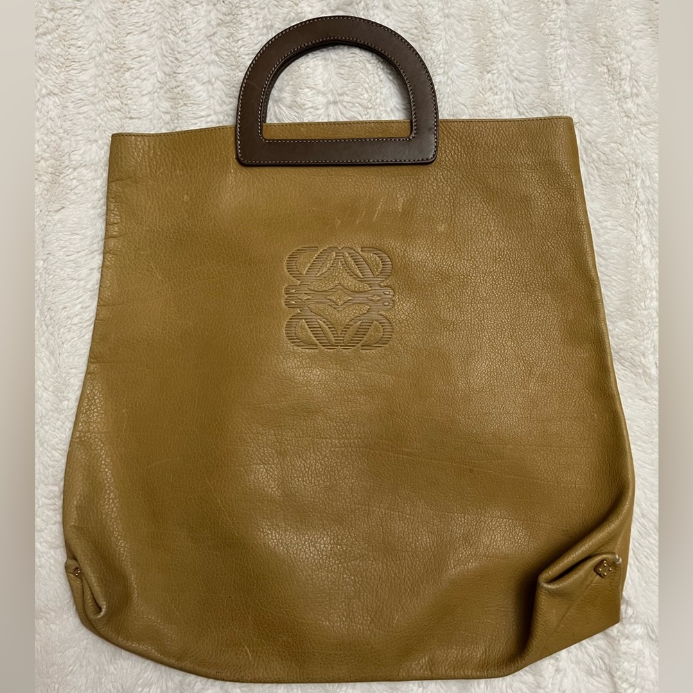 LOEWE Leather Anagram Tote, Authentic, very good used condition. Stunning bag!
